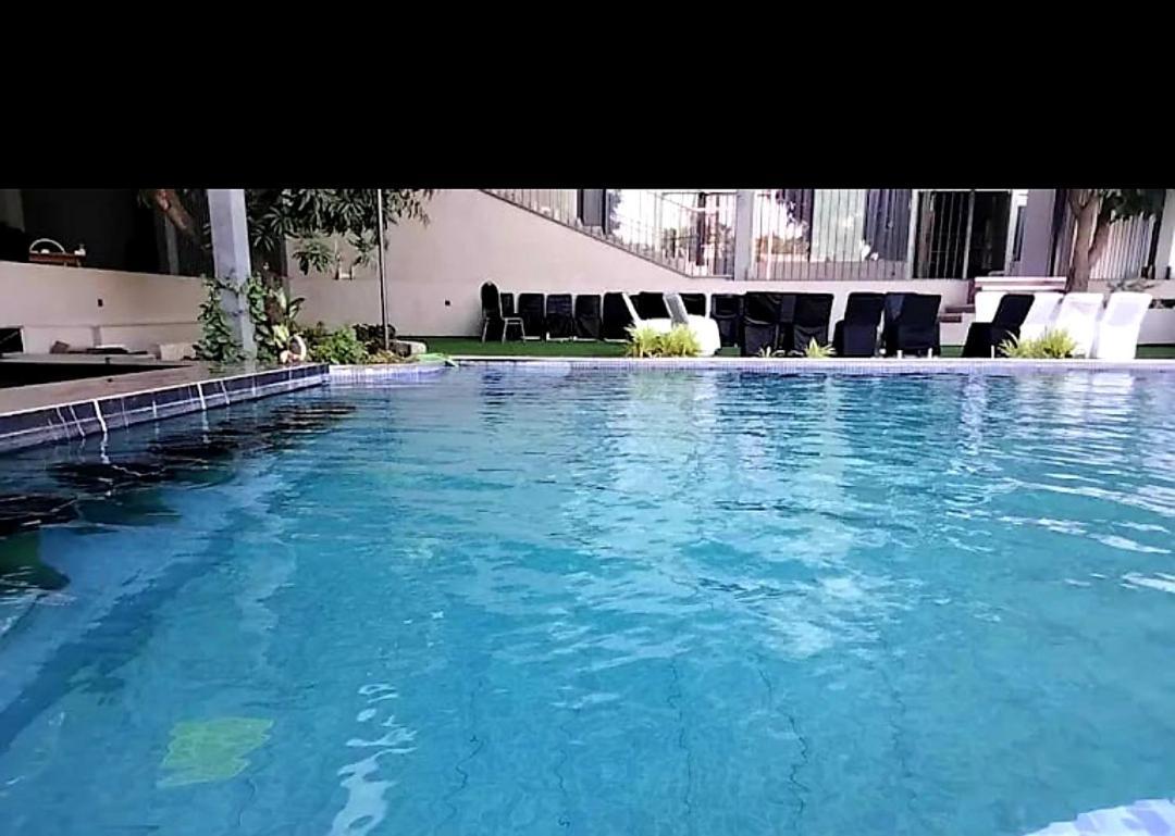 The Democracy Hotel & Resorts Nashik Exteriör bild